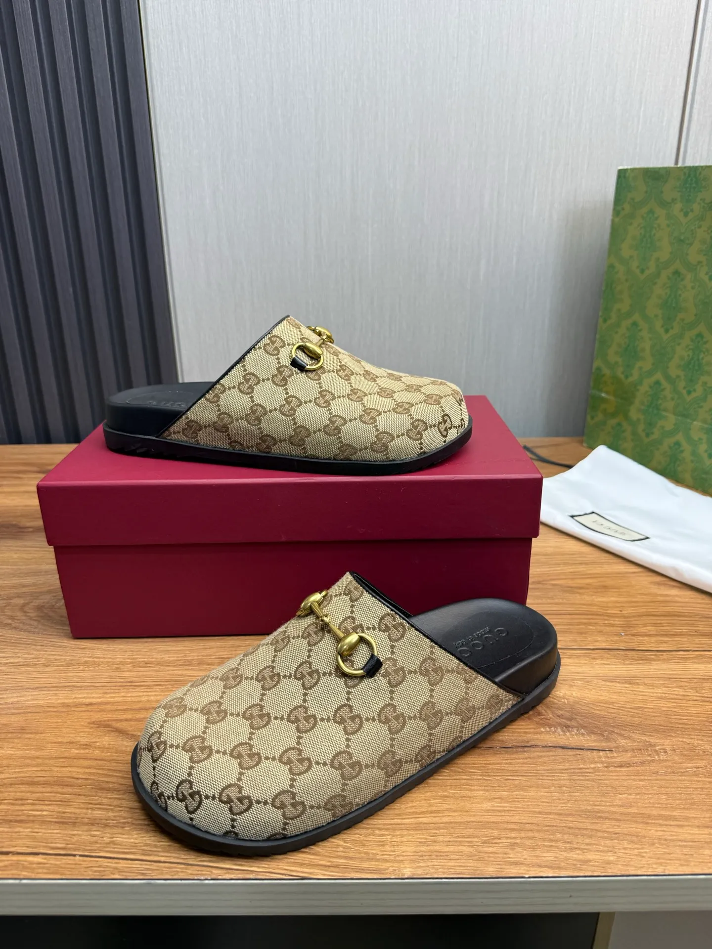 Men's men's shoes💰Pili 400💰Maoli 440💰 ＧＵＣＣＩGucci. Popular couple slippers hot sale🩷💚 🩴Official website one to one production 35-45 size 45 46 🉑️Customized!